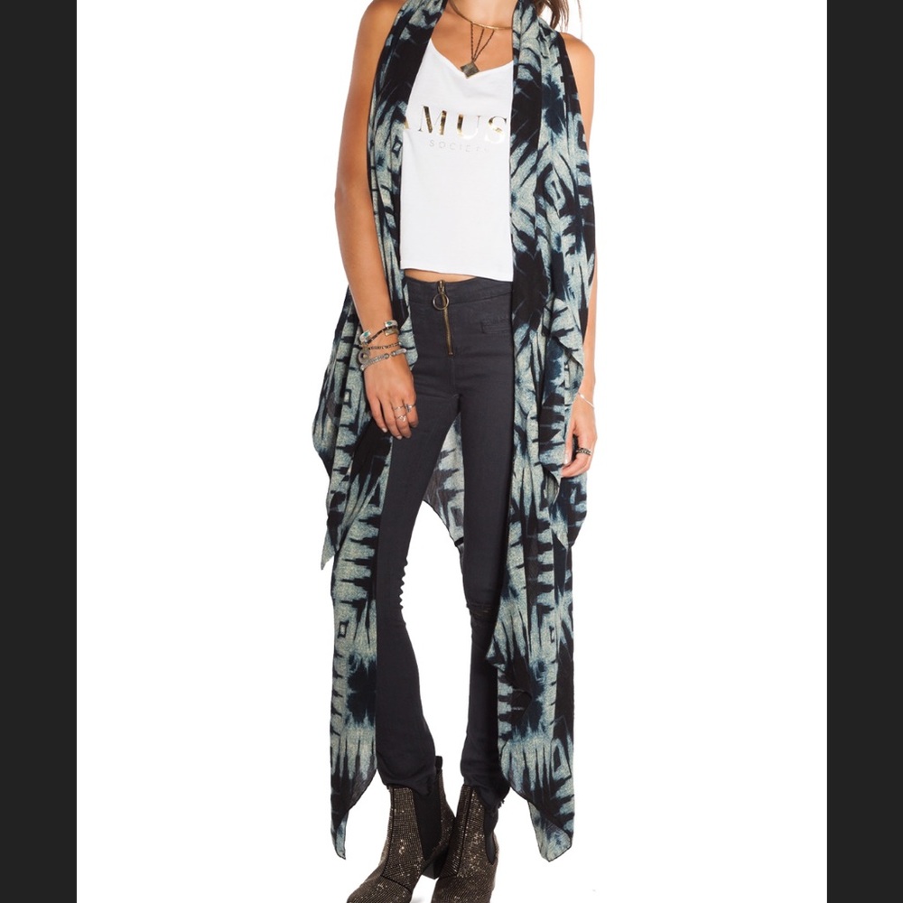 Amuse Society Moonshadow Woven Kimono